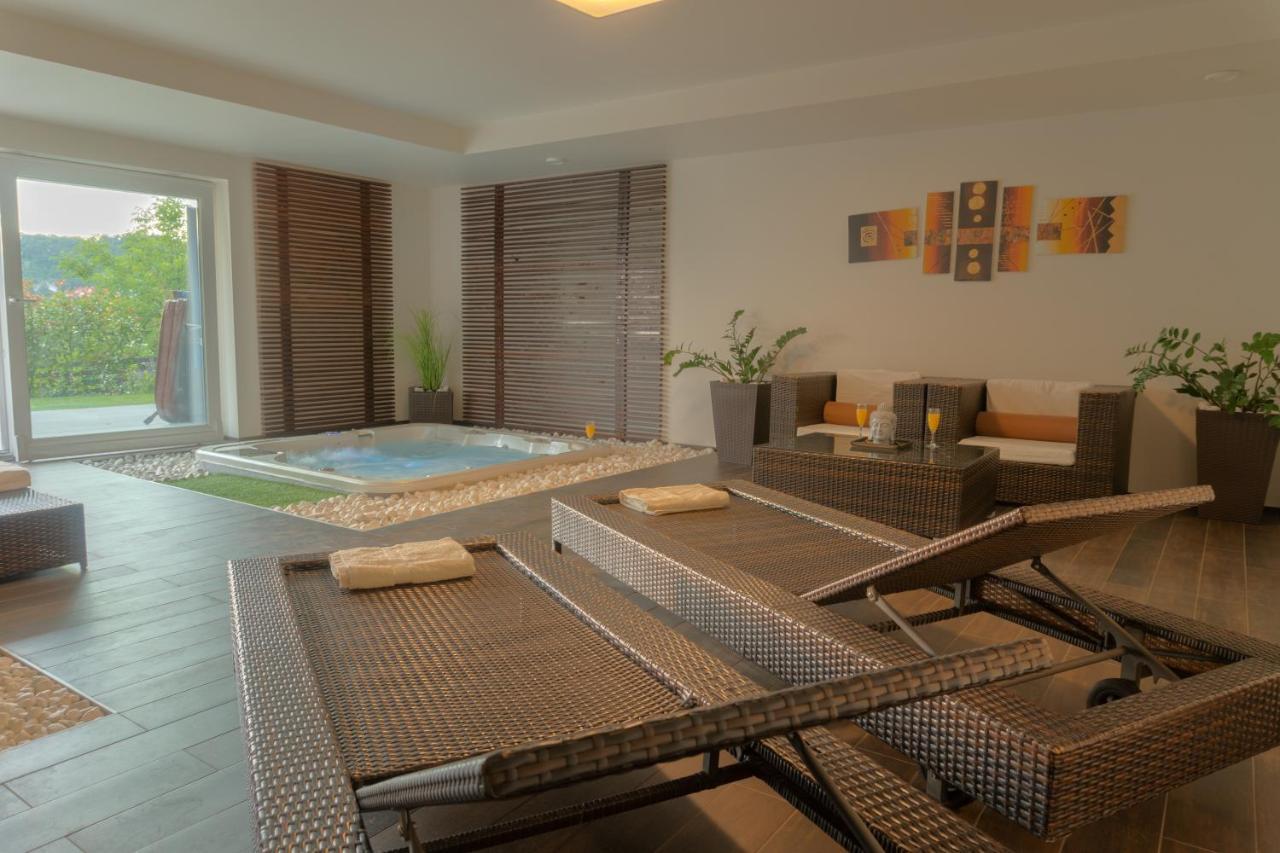 Private Family Villa Будоирш Екстер'єр фото