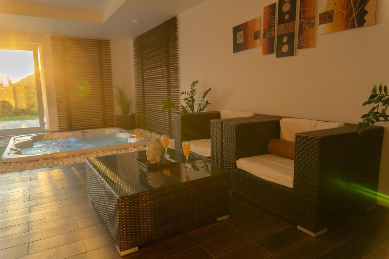 Private Family Villa Будоирш Екстер'єр фото