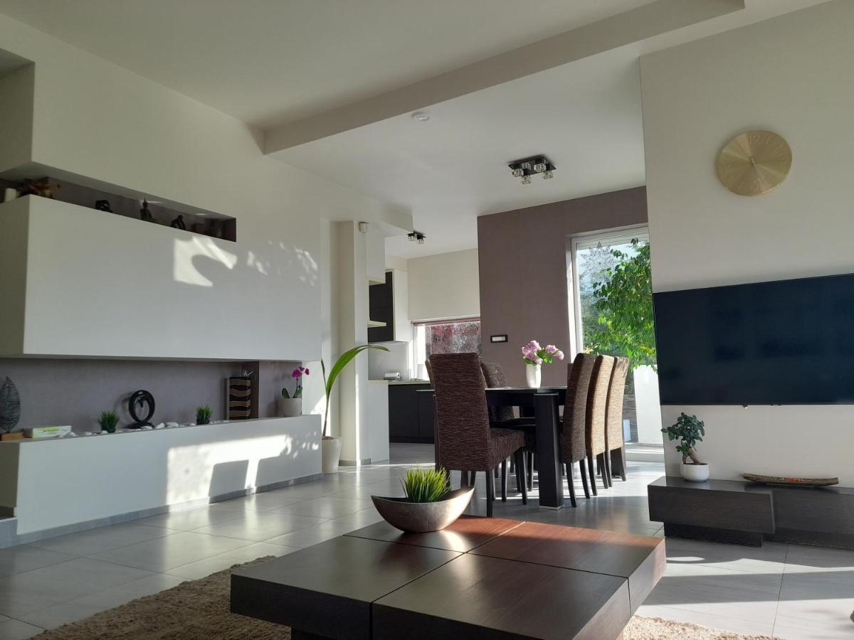 Private Family Villa Будоирш Екстер'єр фото