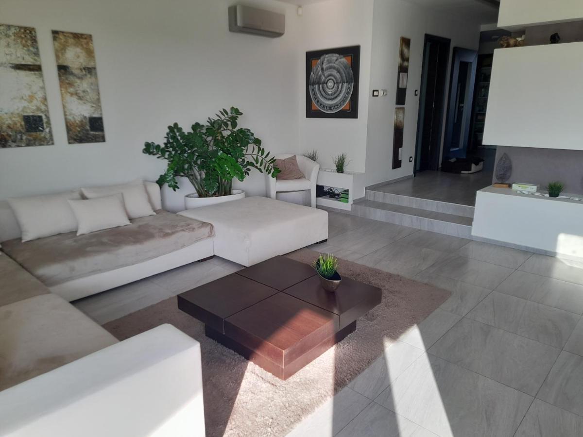 Private Family Villa Будоирш Екстер'єр фото