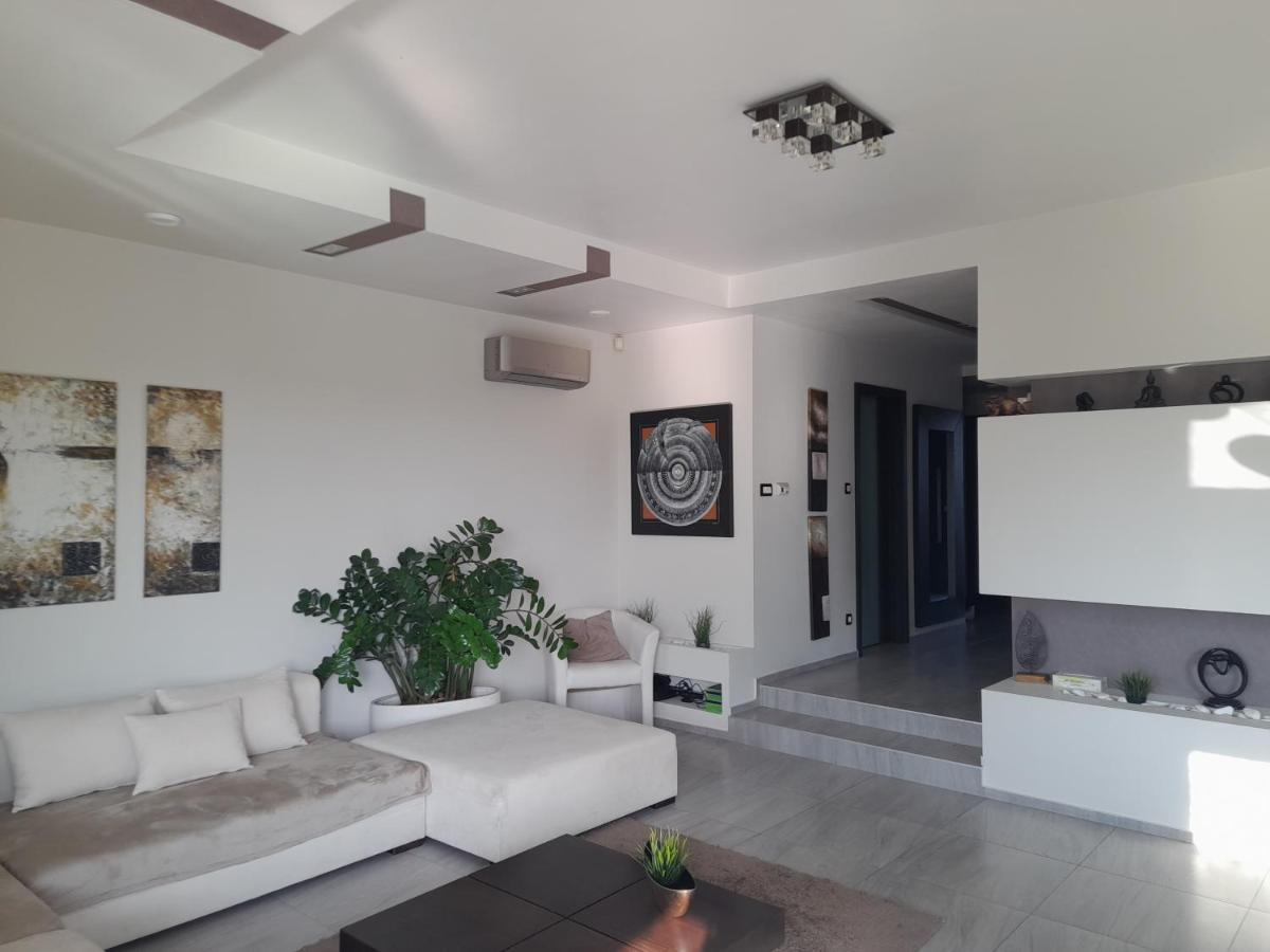 Private Family Villa Будоирш Екстер'єр фото