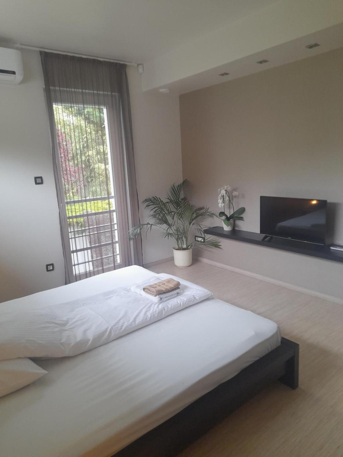 Private Family Villa Будоирш Екстер'єр фото